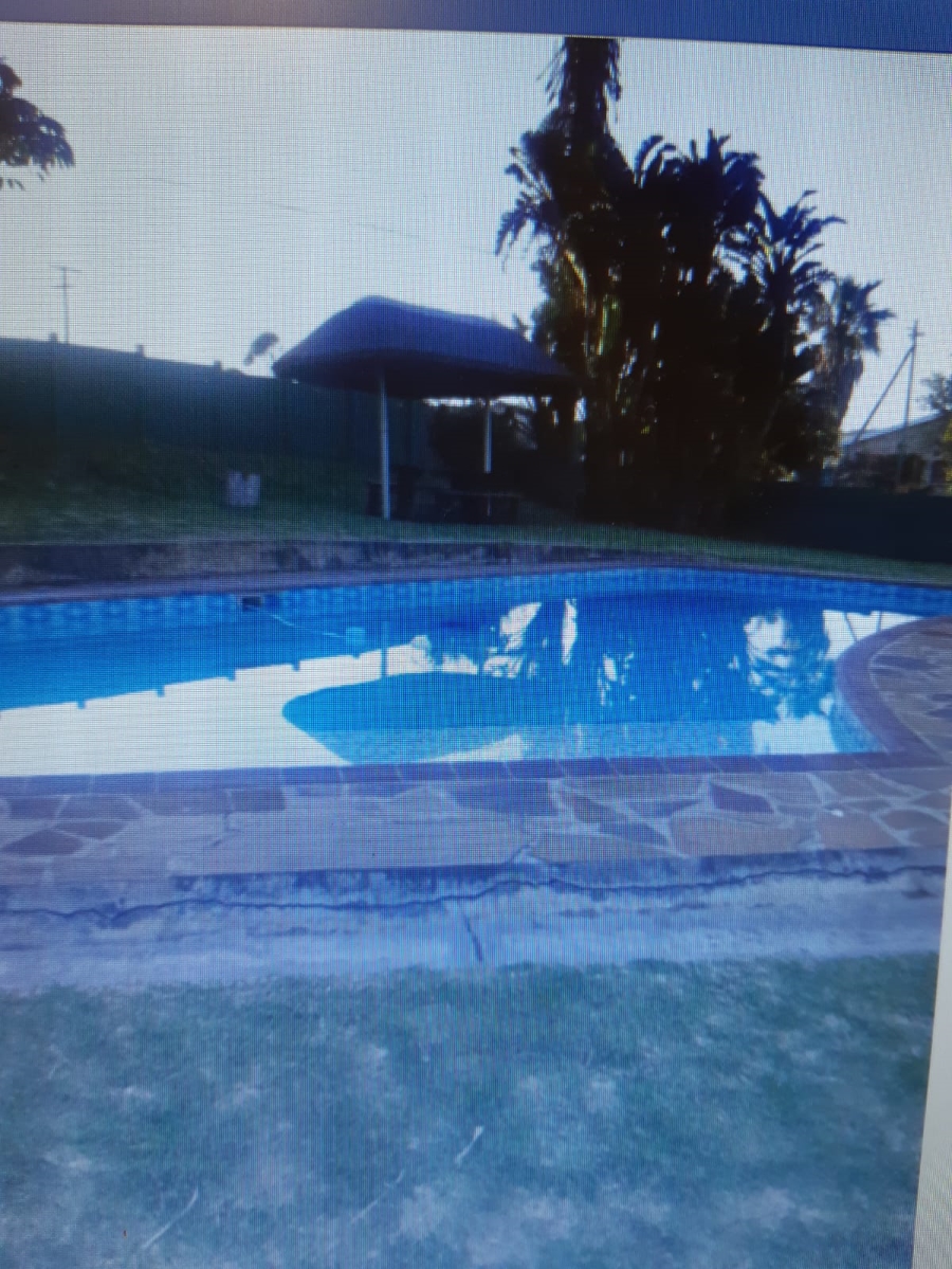 5 Bedroom Property for Sale in Queensberry Bay Eastern Cape
